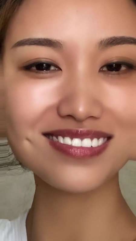 有人说我黑,一白遮百丑,我又不丑,我看我还挺顺眼,大眼睛双眼皮黑皮肤