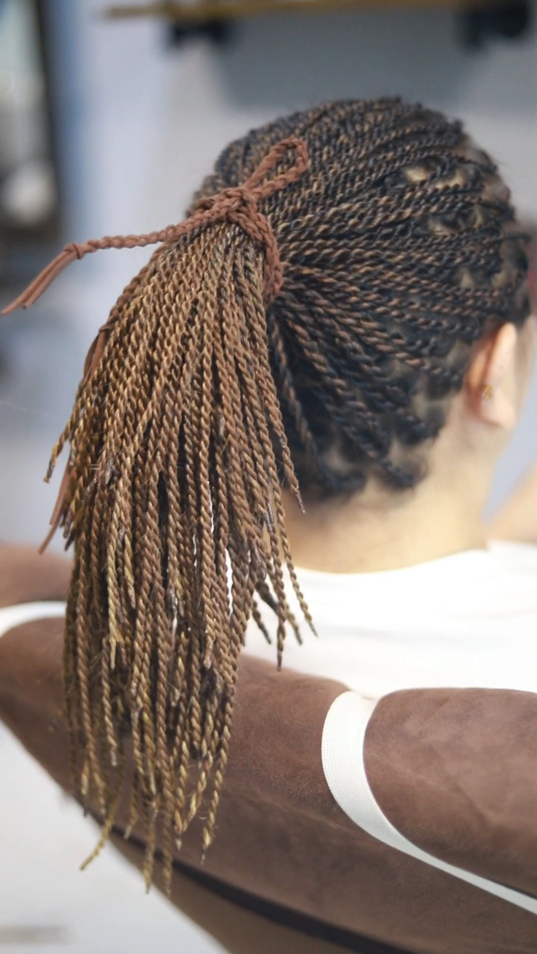 非洲脏辫制作方法,男生女生都可以做的一款,颜色低调好看.