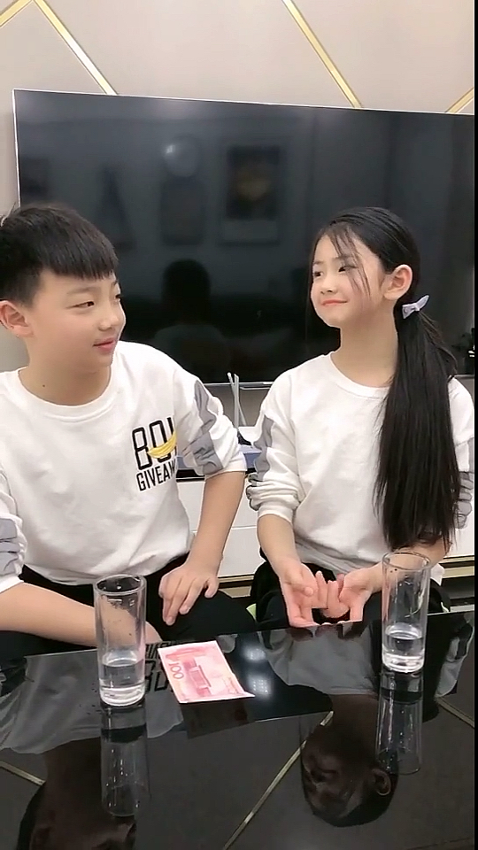 我要上热门#龙凤双胞胎兄妹来了,妹妹被耍了