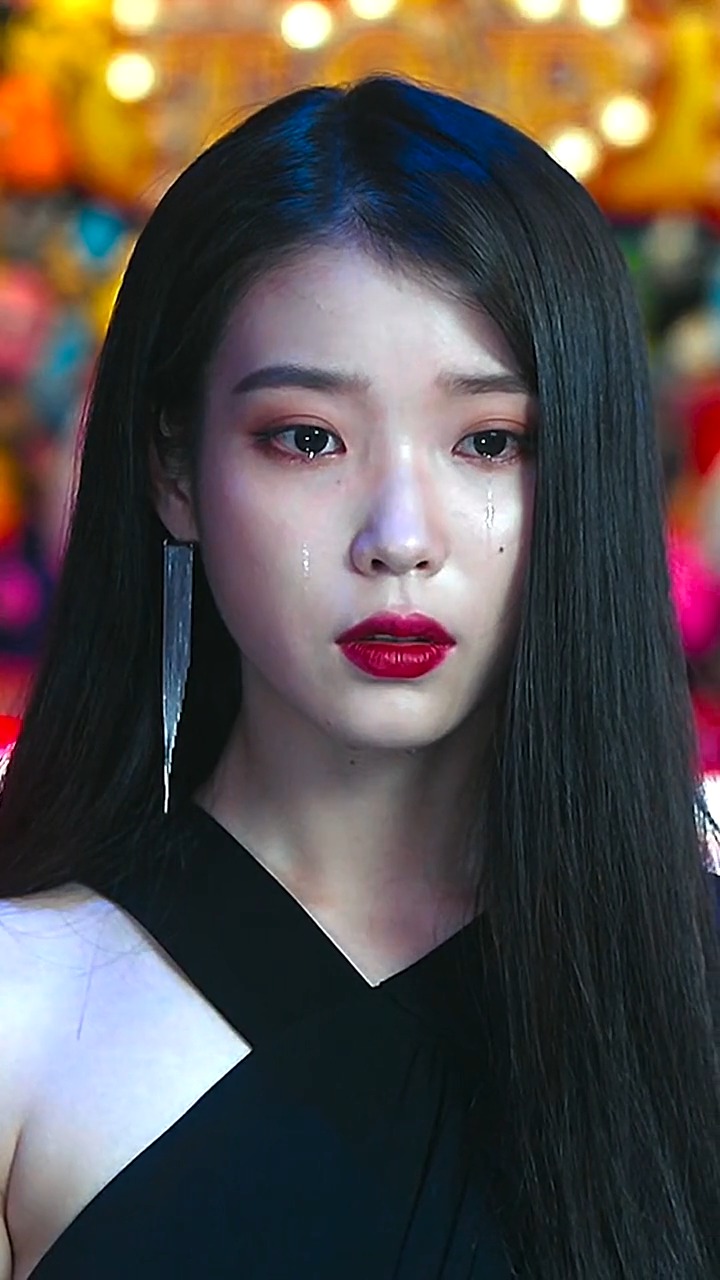 iu#李知恩的哭戏代入感太强了,我已经开始难过了