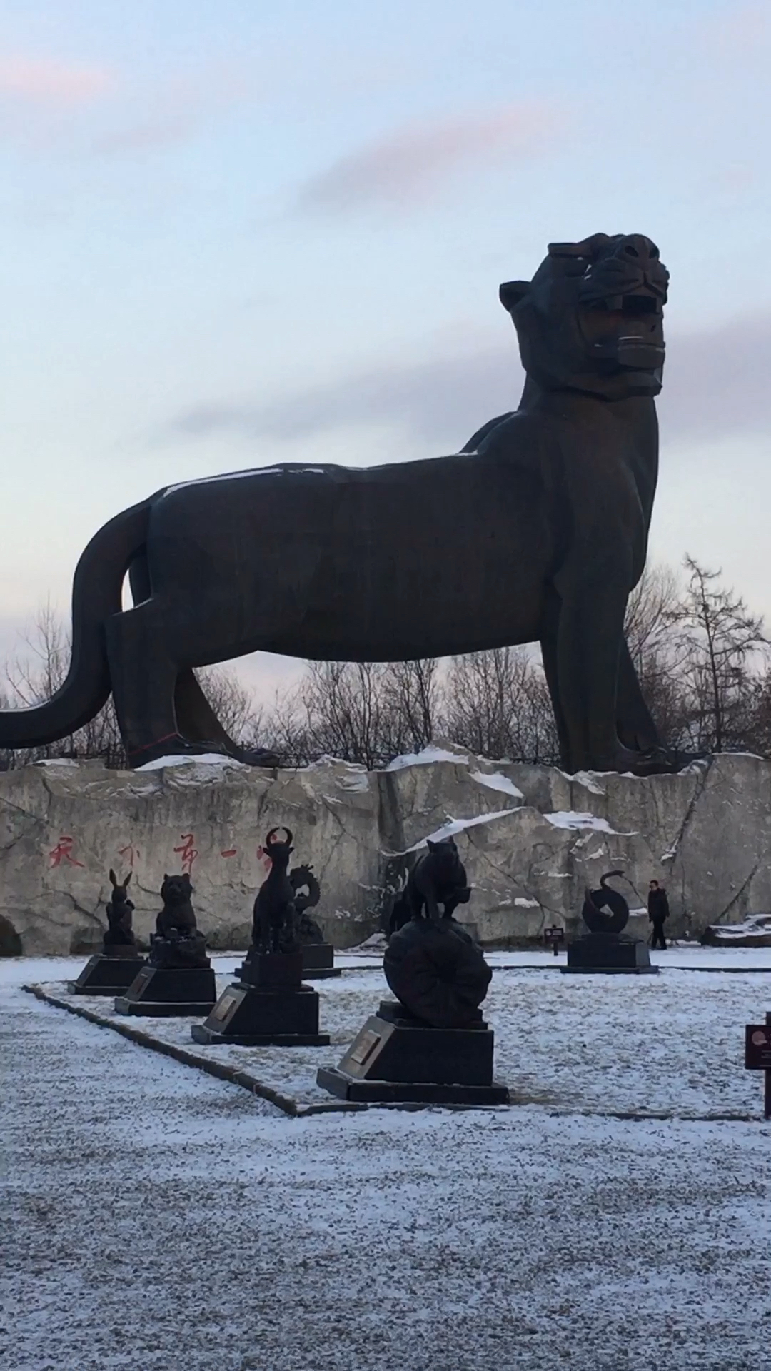 我的私藏景点#天下第一虎,位于黑龙江虎林市.长25米高16米重30.