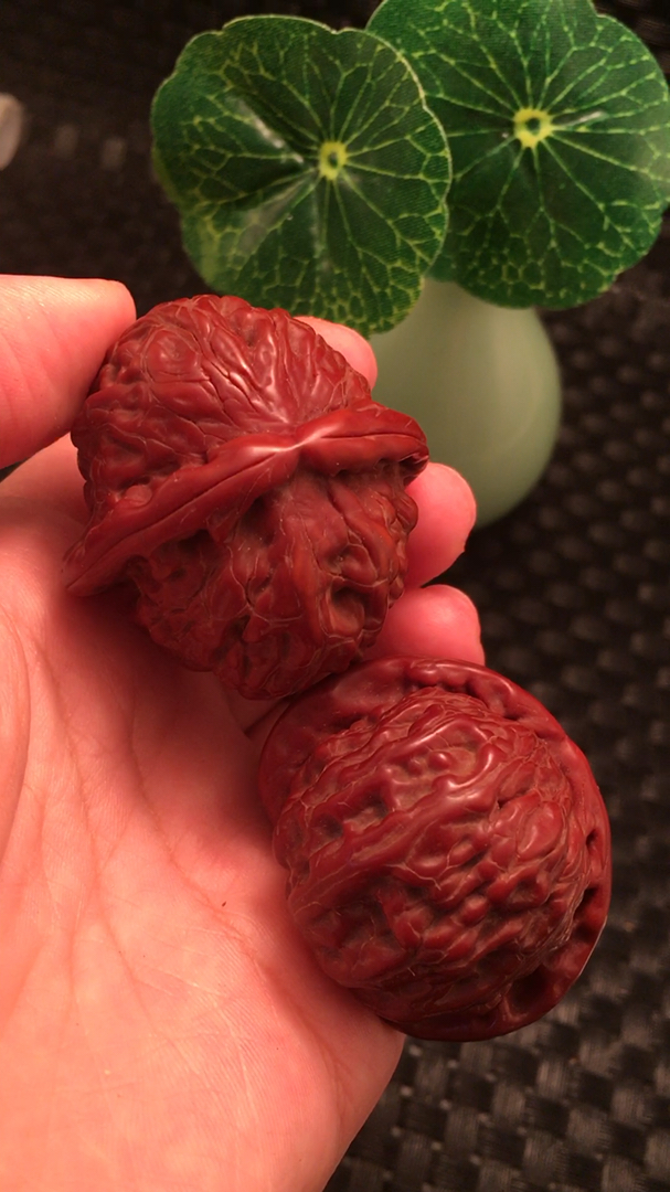 文玩核桃#白狮子头 包浆玉化 太美了-度小视