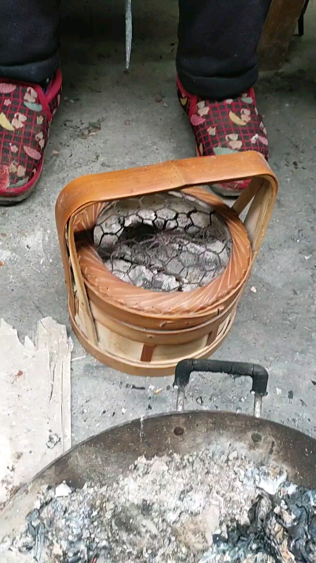 南方人的雪地仪式感有多强#南方火盆见过吗?