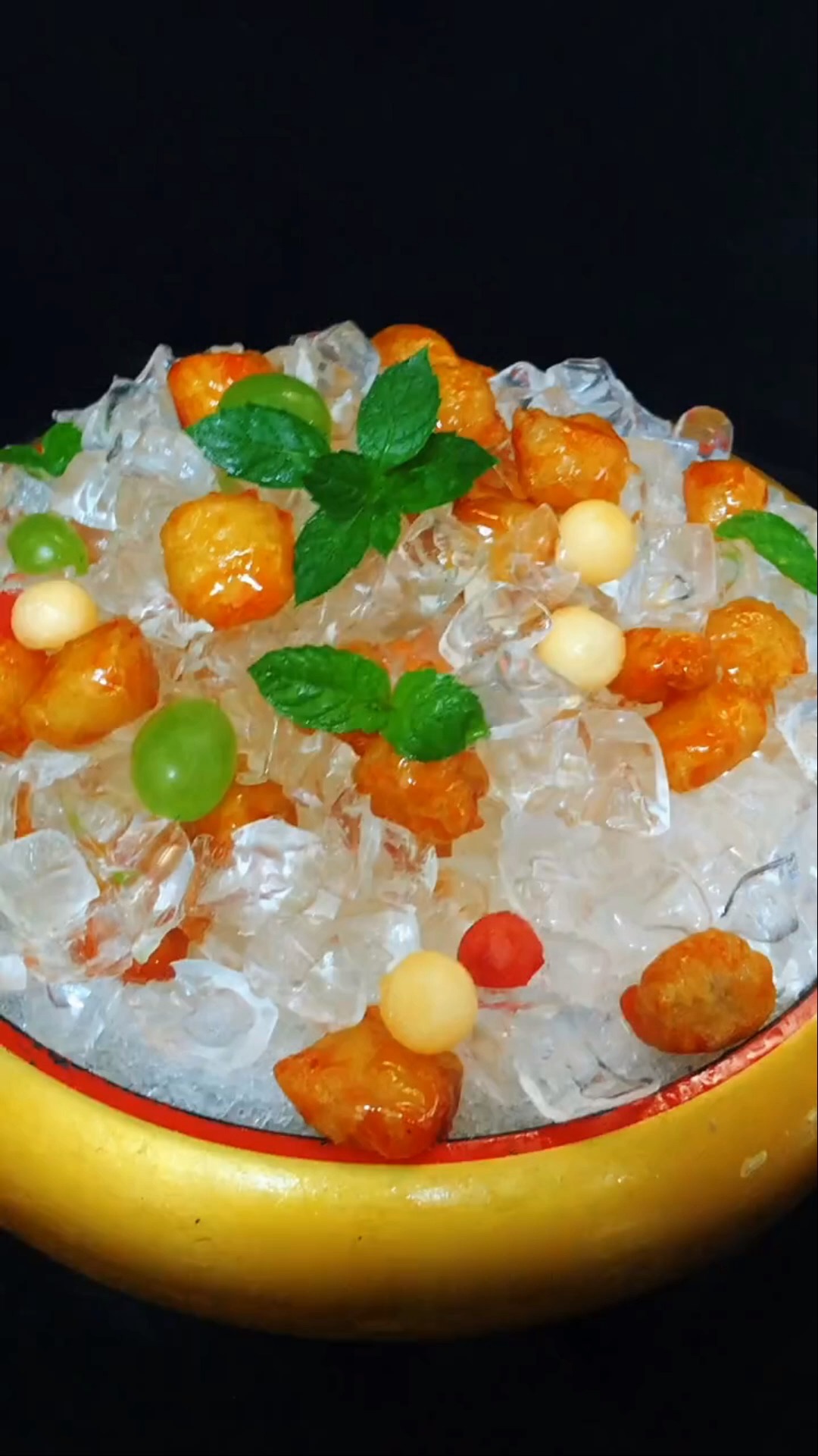 今天送给大家一道冰镇咕咾肉,口感冰凉酥脆!-度小视