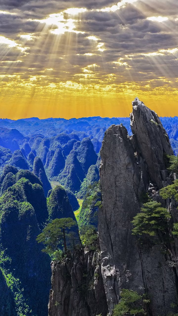 电影里看的十万大山一直不懂什么样子,直到我亲眼看见,才知道原来真的