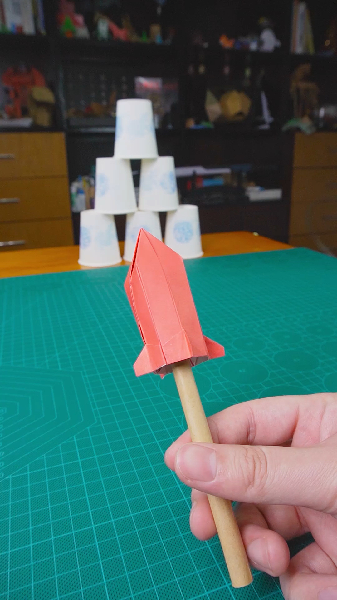 手工制作#超好玩的吹气火箭弹,发射!-度小视