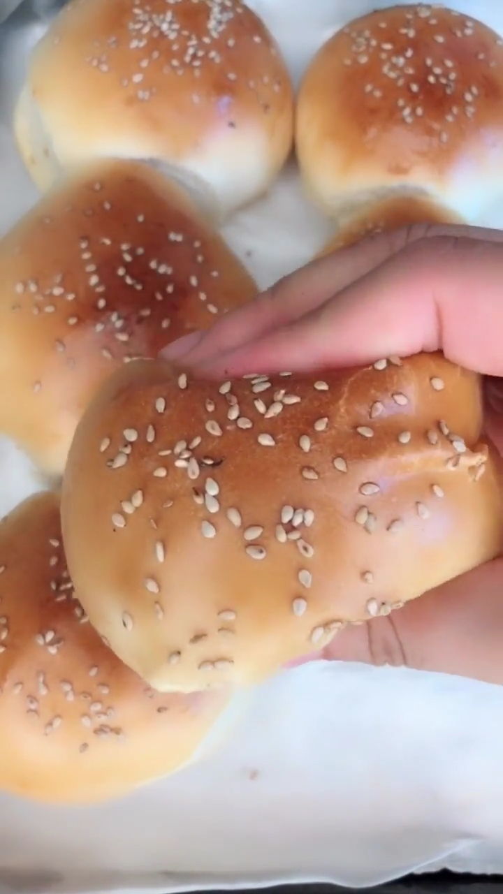 超级松软的汉堡胚做法,双击收藏吧-度小视