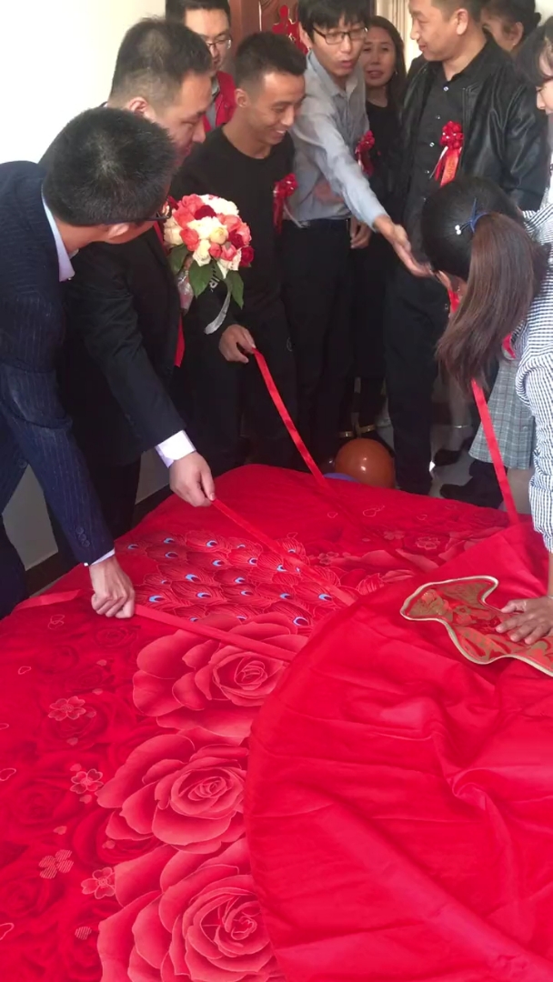 现在最流行的闹伴郎