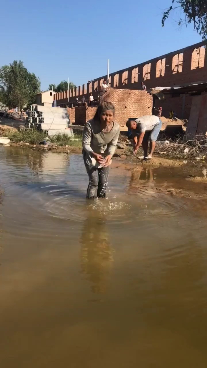辛苦的女人背后的故事
