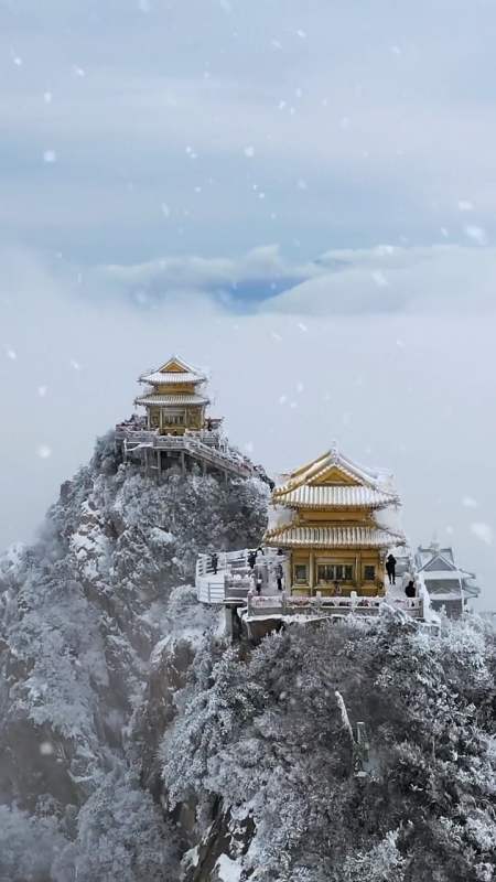 老君山金顶雪景图片