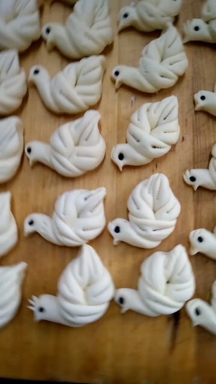 天鹅形状的面点