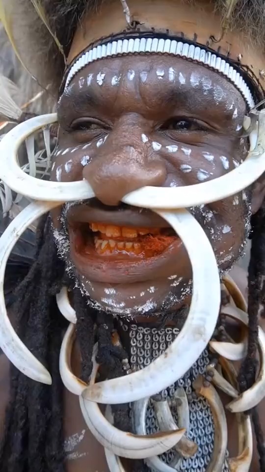 达尼族最爱吃的东西闲下来就吃走路也吃