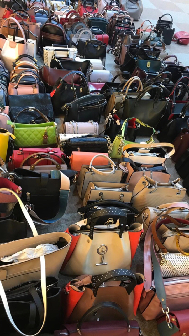 广州大量包包便宜卖,喜欢加关注