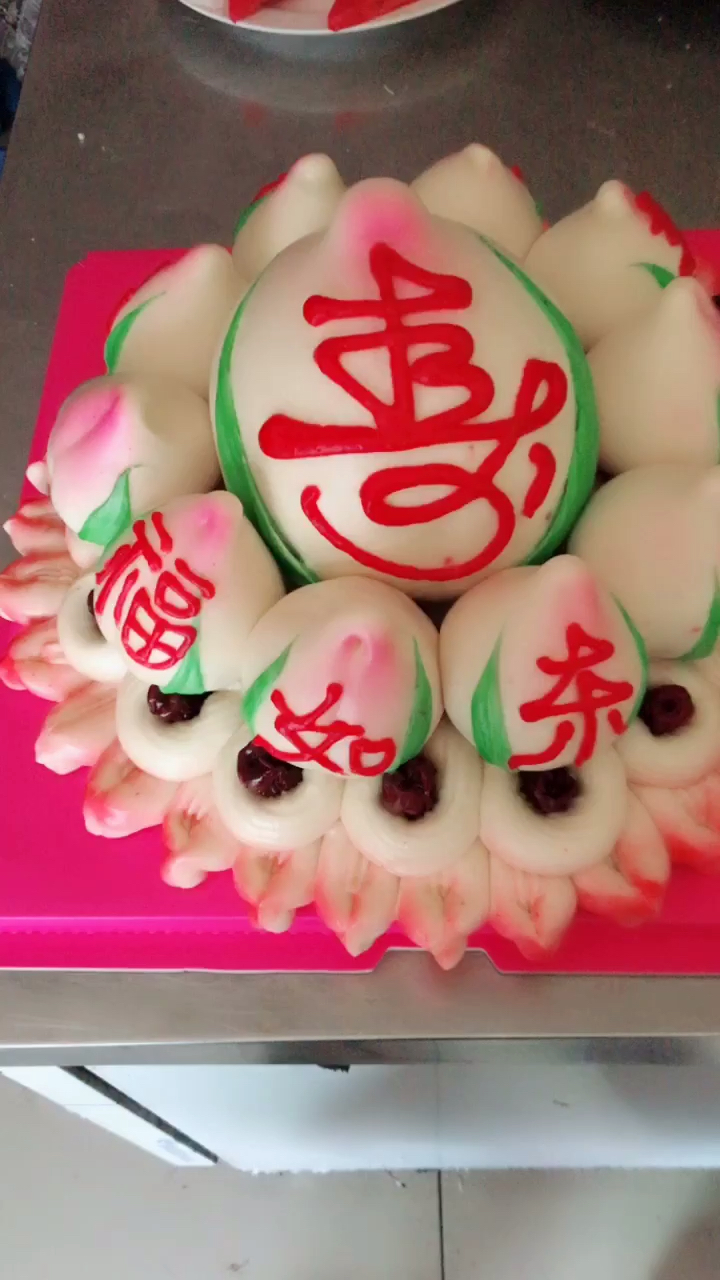 纯手工面艺,寿桃寓意吉祥多福