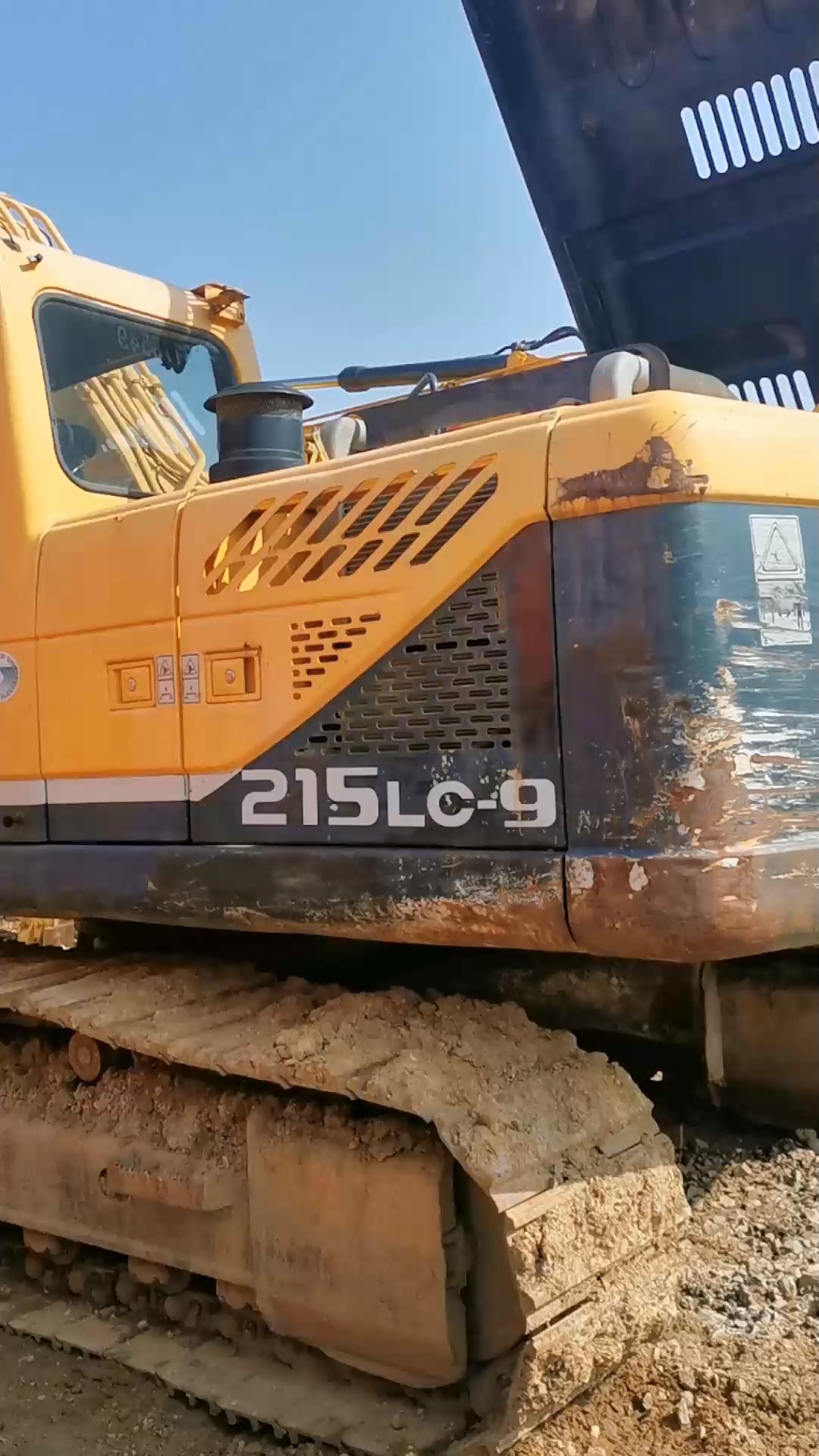 二手挖掘机直销#现代215lc-9挖掘机视频