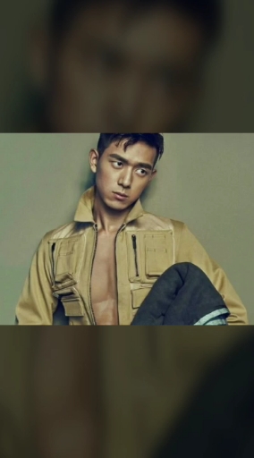 男神"腹肌"大pk,李现千玺不算啥,看到王一博:被骗了