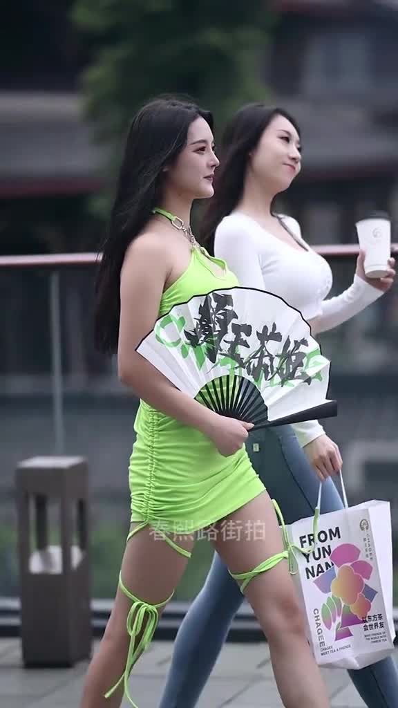 这小姐姐气质也太好了吧春熙路街拍牛仔裤