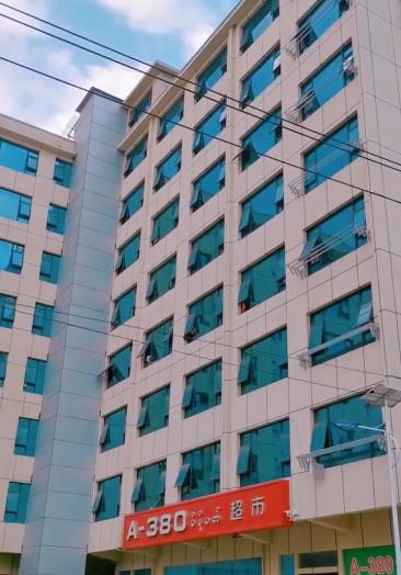 小勐拉99厅外联加薇33803110