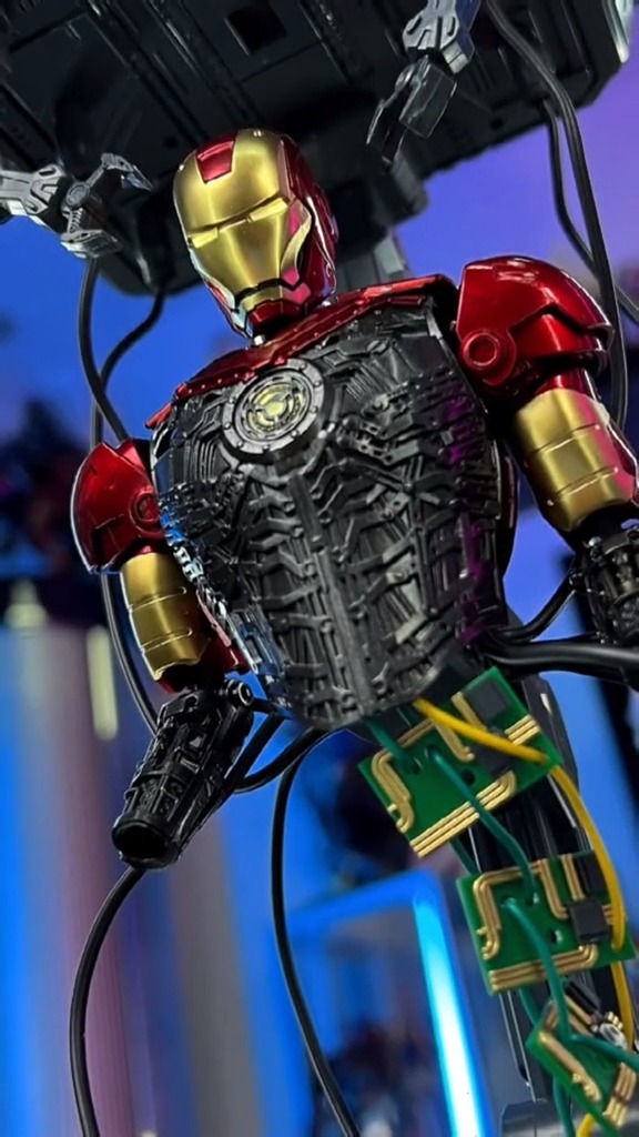 #我要上热门#简单把玩下御模道马克三#模型#手办#钢铁侠--度小视