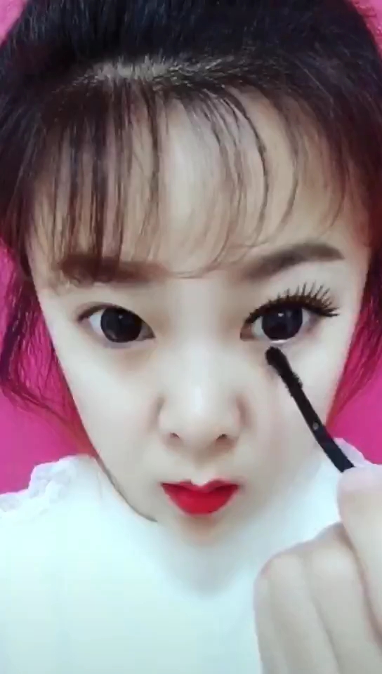 40岁阿姨教你刷长睫毛全过程