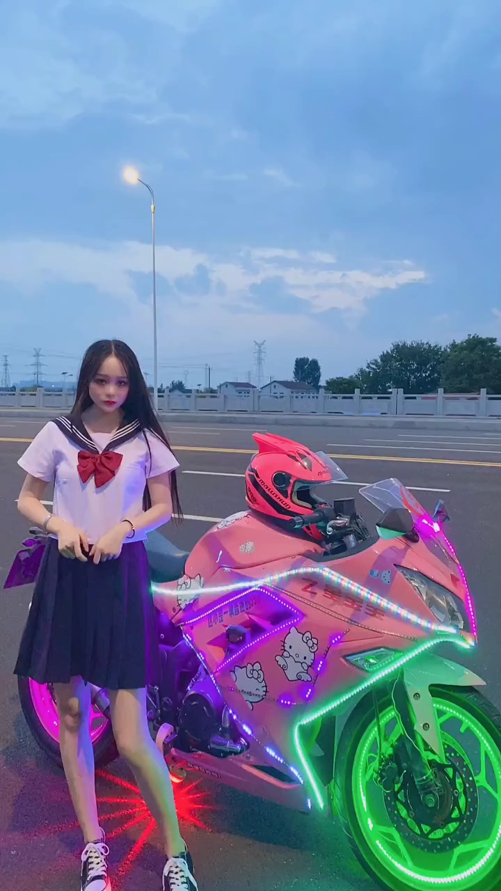 机车美女#穿jk的机车女孩!-度小视