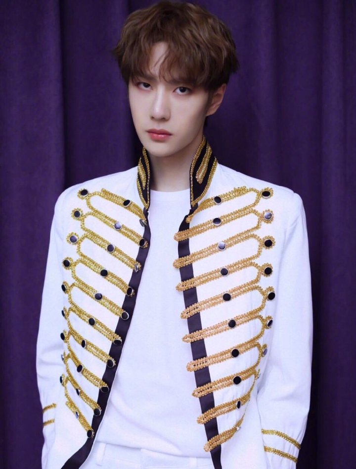 王一博是什么优雅贵气小王子!宫廷风太可了