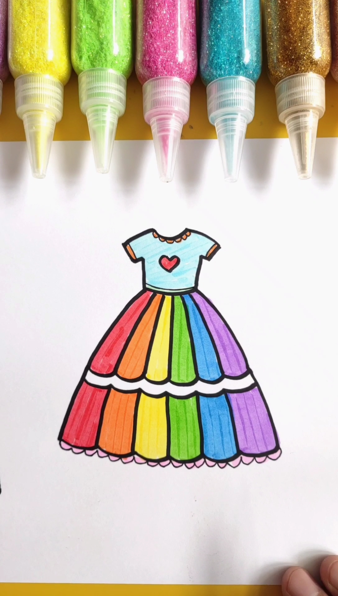 简笔画#简笔画彩色公主裙