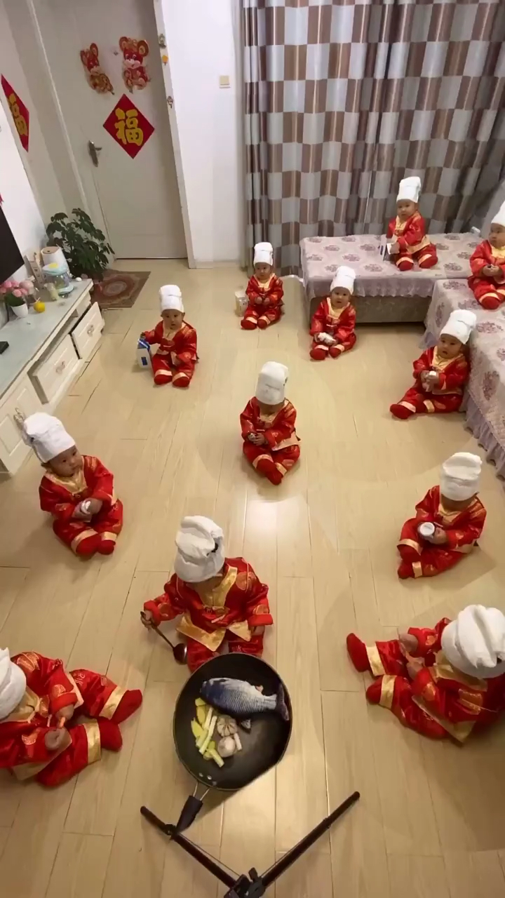 12胞胎正在学厨艺