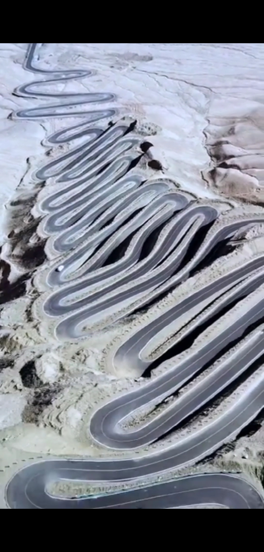 春日心愿旅行地#海拔4000多米的盘龙古道,有超过600道s弯,最密集段