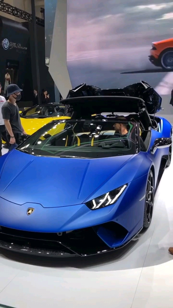 蓝色兰博基尼,太牛了