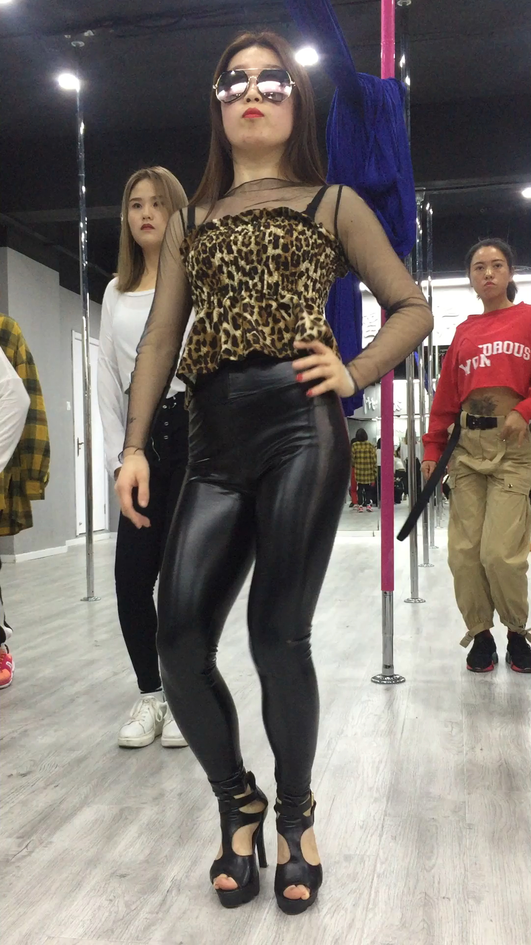 ds酒吧领舞姗姗老师课堂实拍7