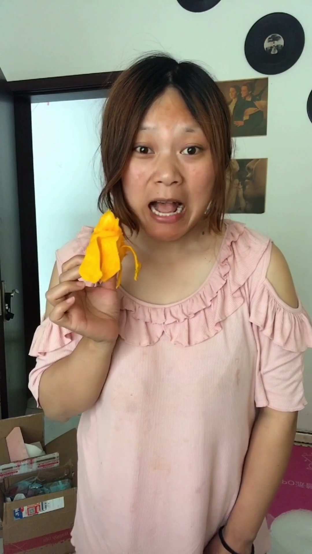 38岁农村大姐化个妆去应聘,妆后都说长得像赵丽颖,被领导狂追