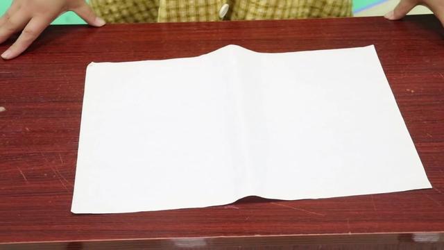 短剧:一张纸如何撕成三份?同学们各出奇招,学霸一个"嘴"搞定