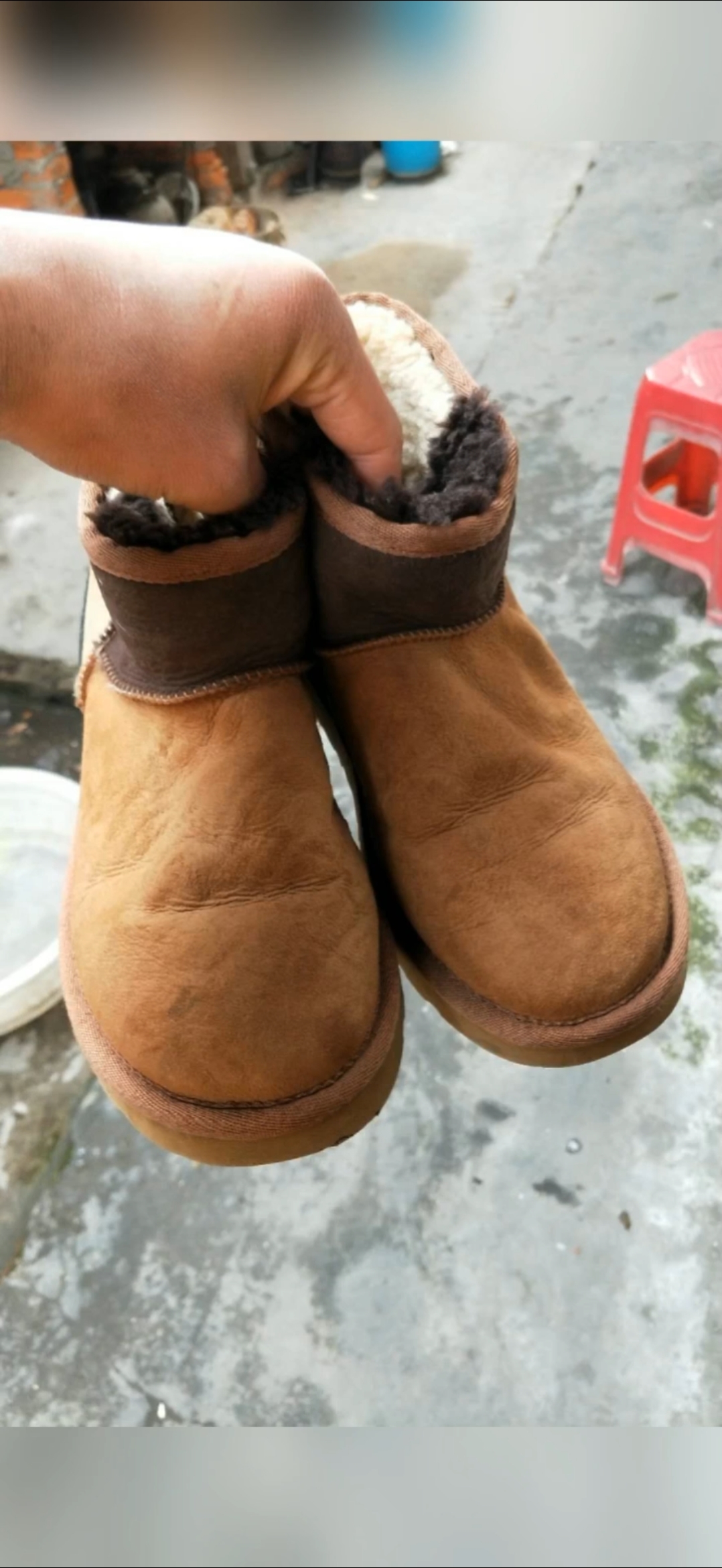 回收旧雪地靴!