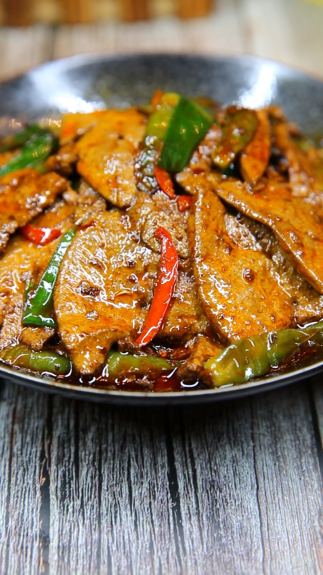 老干妈炒猪肝,好吃又下饭