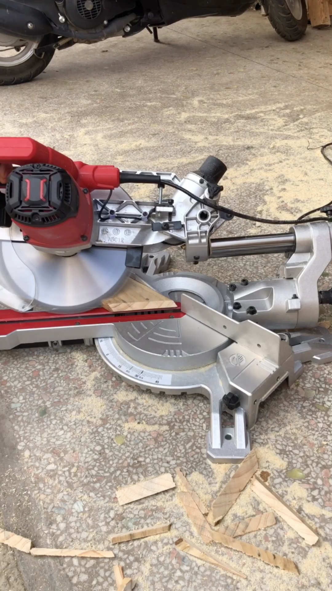 我要上热门#高精度角度锯