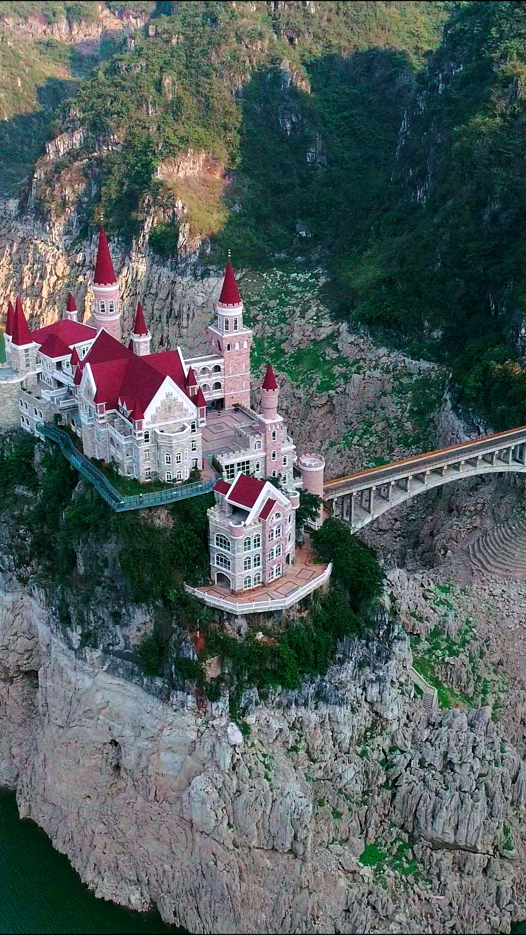 贵州吉隆堡,有城堡梦的可以去住两天