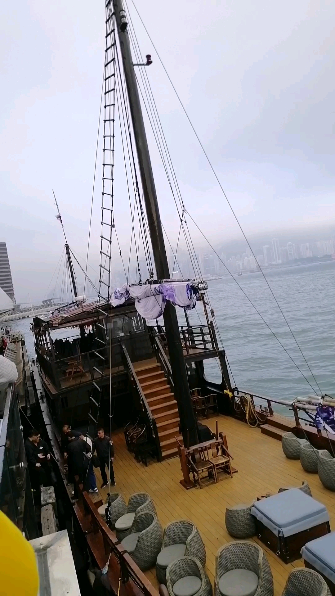 香港维港的张保仔号