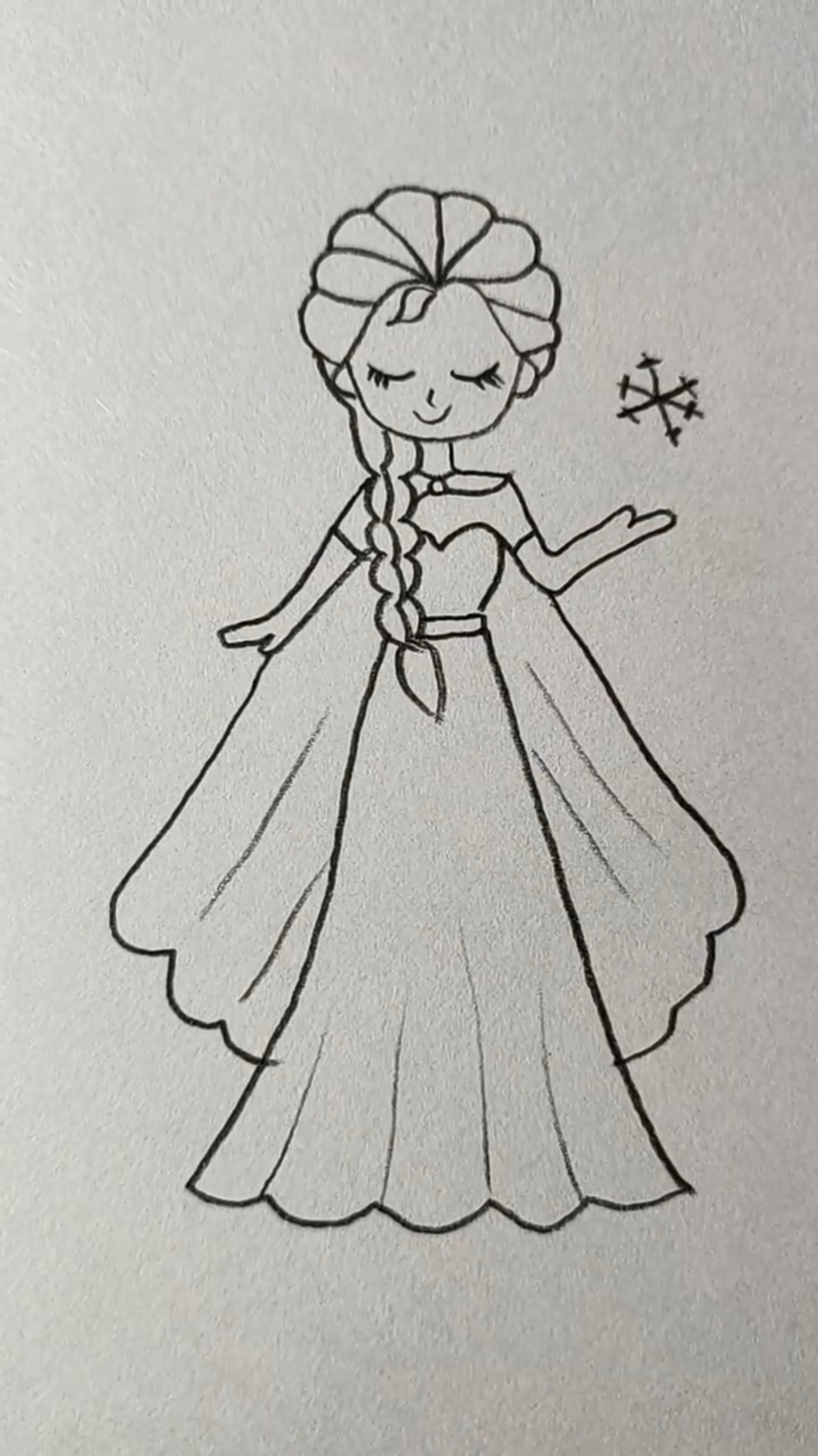 冰雪女王艾莎,小女孩都喜欢的哦,快和宝宝一起画一个吧-度小视