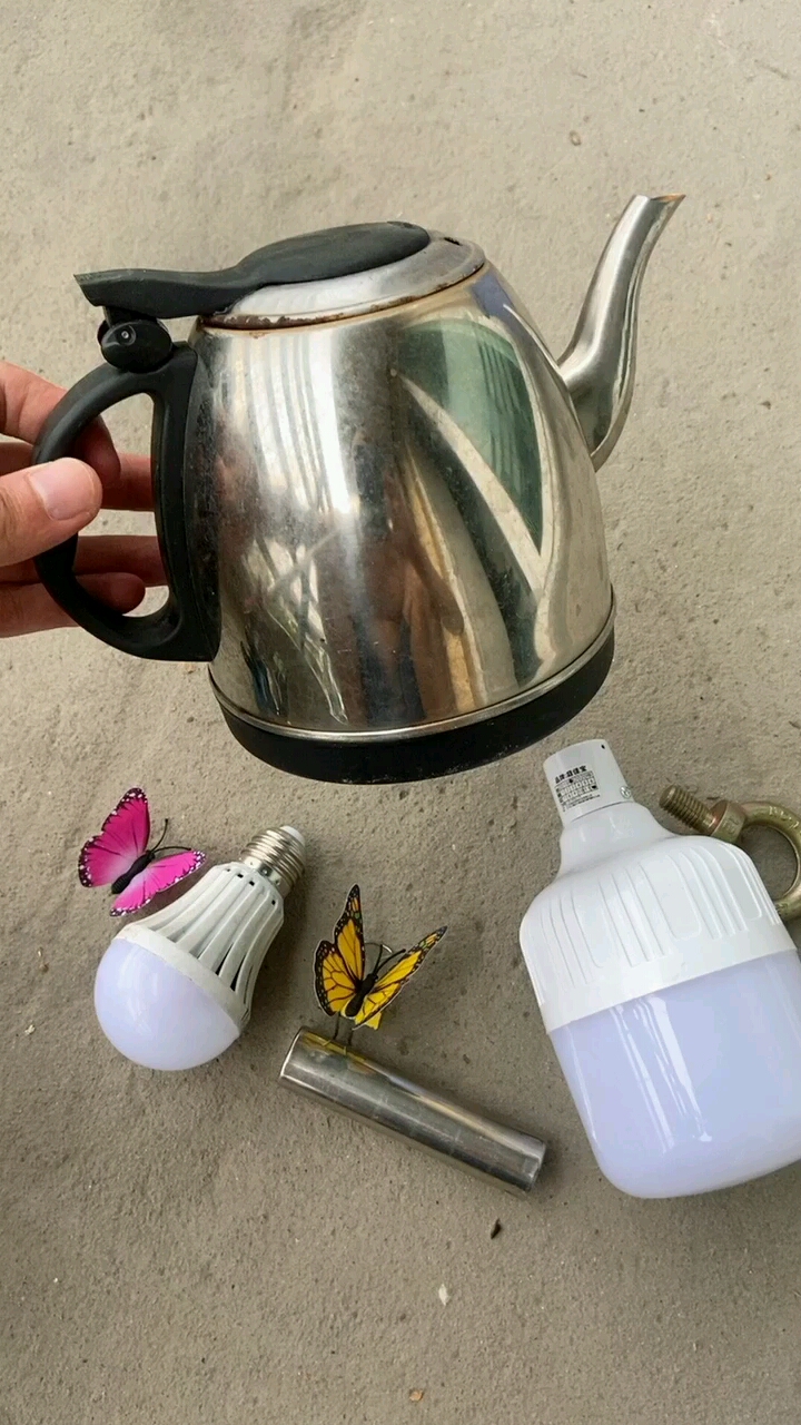 废旧电热水壶改改做成灯罩灯亮度可以提升十倍