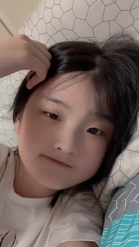 韩国网红小姐姐,单眼皮美女!