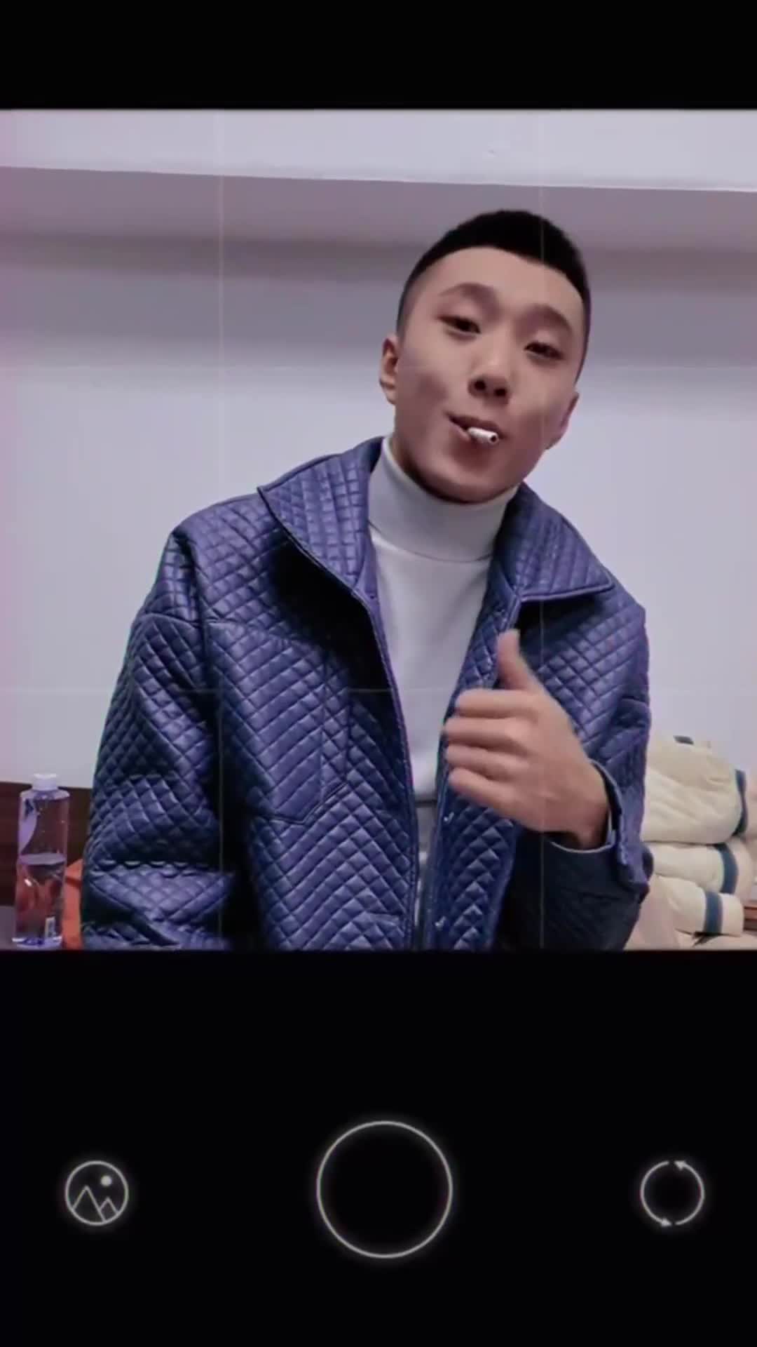 周小生在此表达爱意