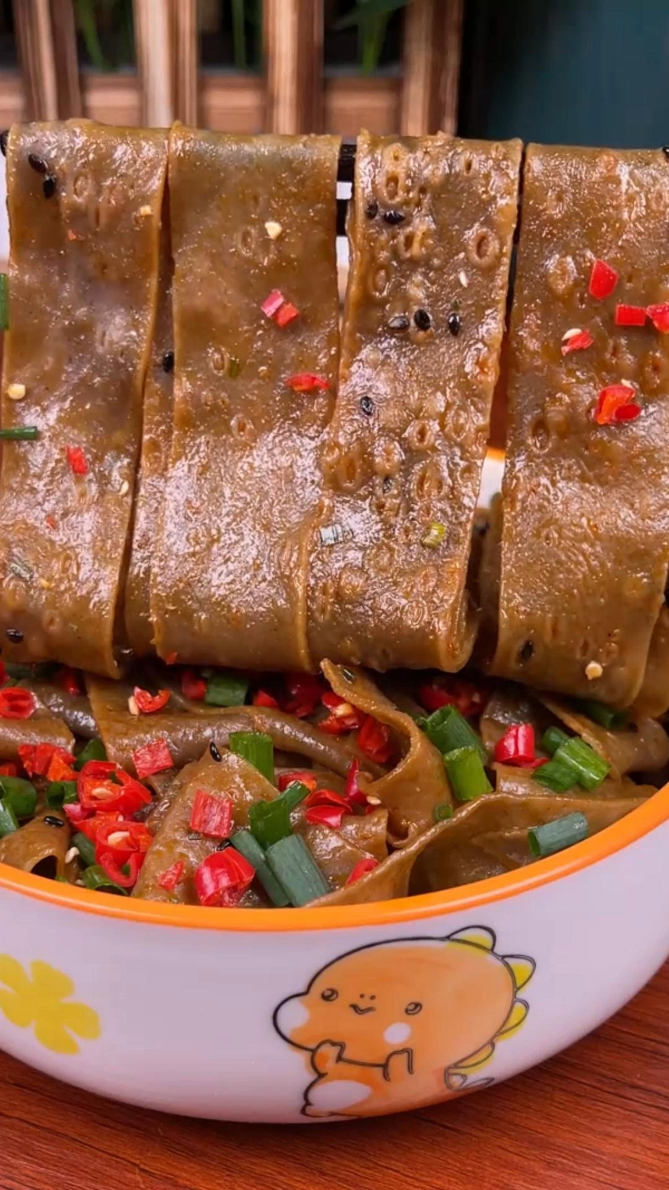 这个荞麦面皮好好吃q弹爽滑真的很香美食推荐荞麦面皮低卡低脂餐