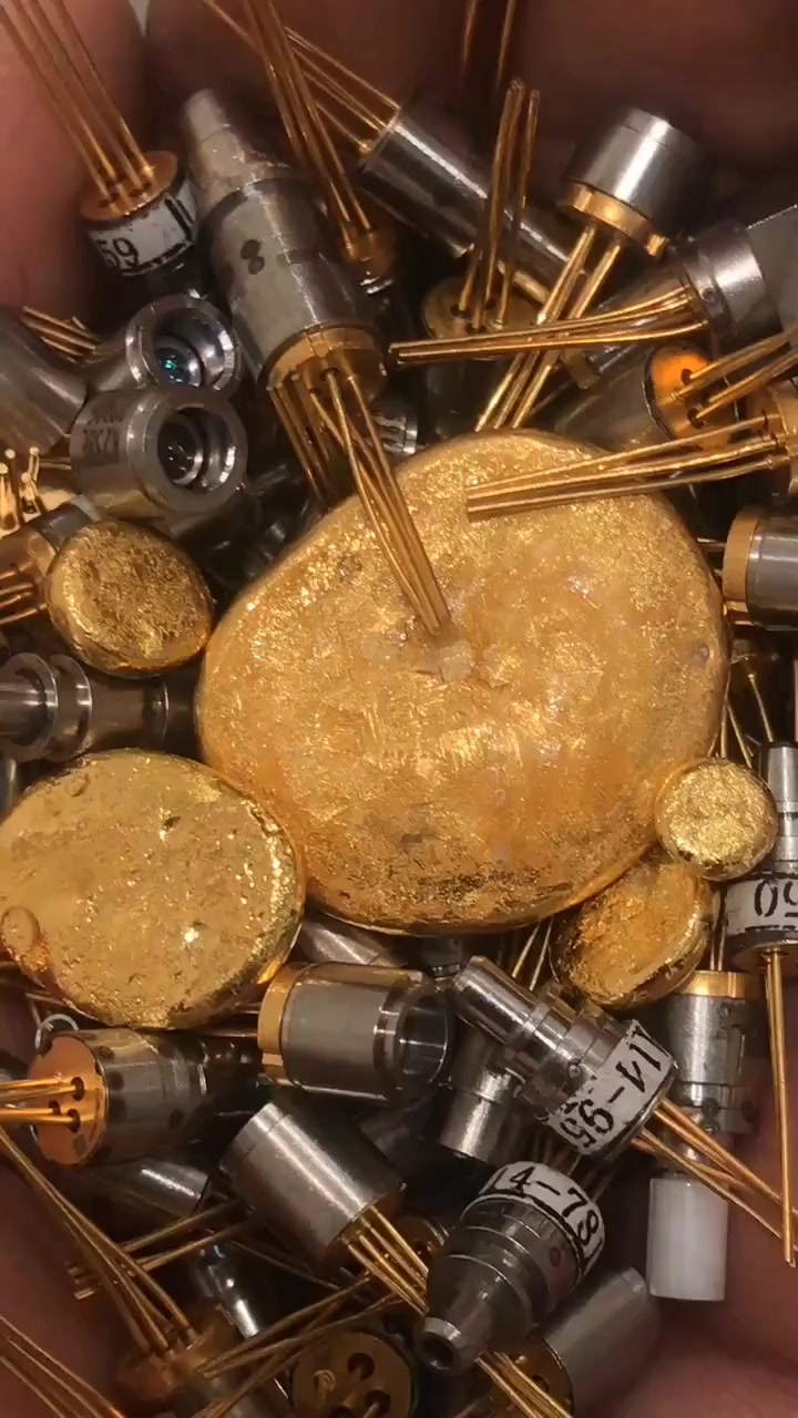 我要上热门#锌丝置换法提炼黄金电子垃圾提炼黄金,激光头提炼黄金