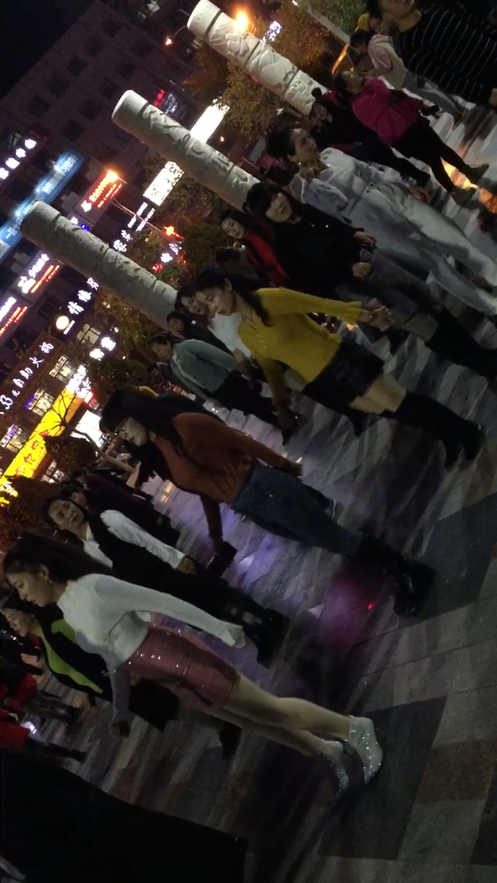 陕西定边网红张丹