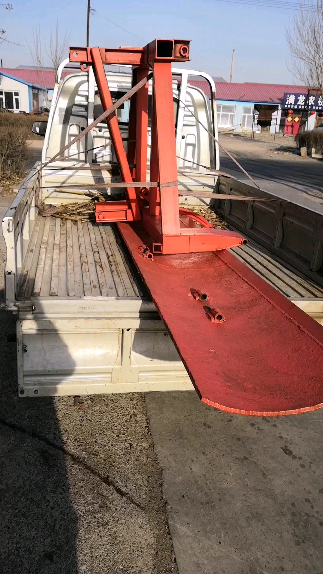 19年初十,第四单,内蒙的老铁自己开车来拿的水旱两用液压刮板