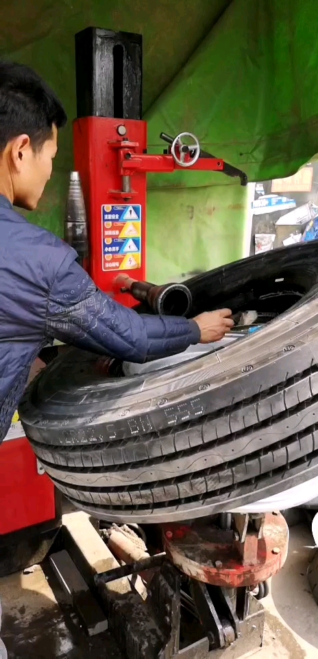 客户反馈  南尼扒胎机