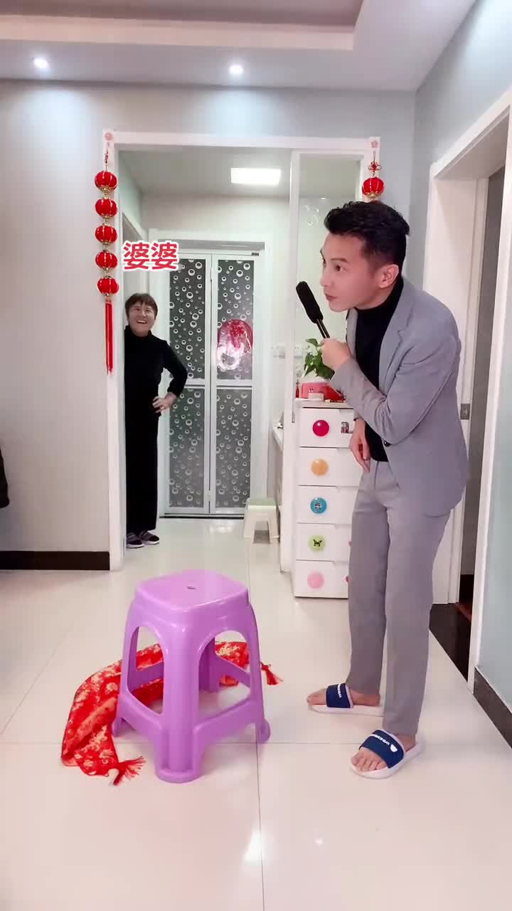 老公你走开干嘛,大伯子你要吓死我呀