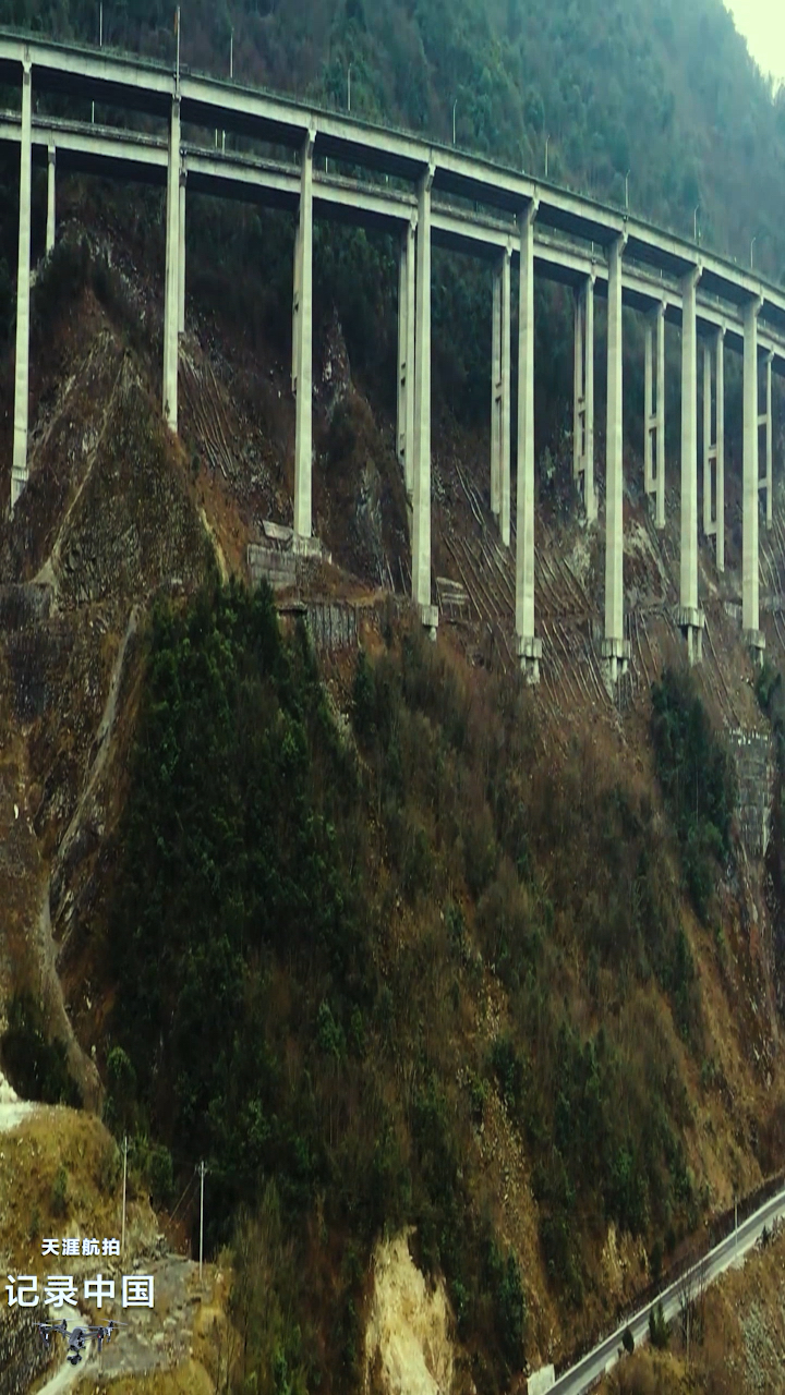 这就是世界最危险的高速公路雅西高速公路双螺旋段