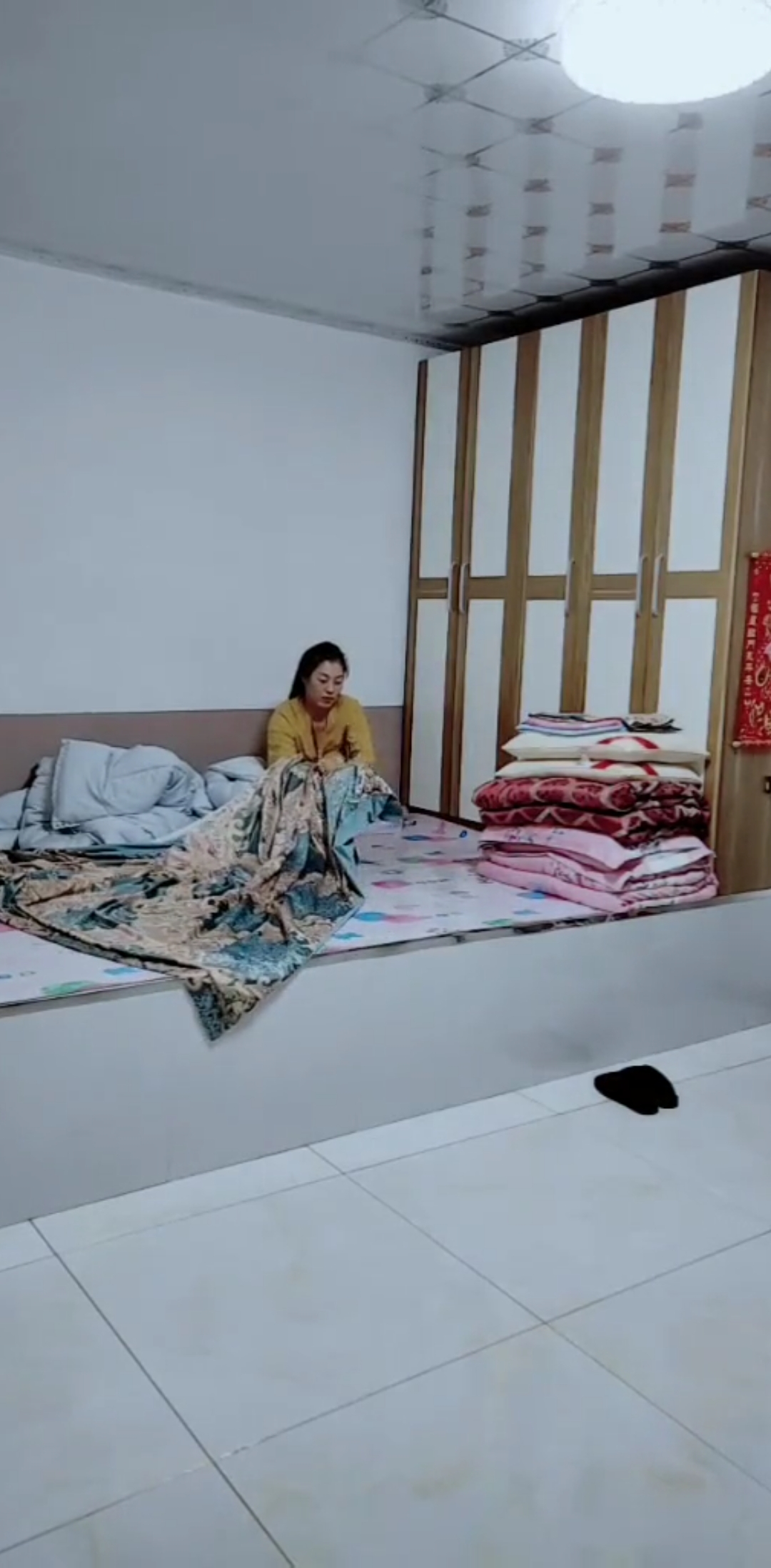 东北有一种温暖叫睡大火炕,睡火炕是蒸,电褥子是煎,睡炕不影响健康